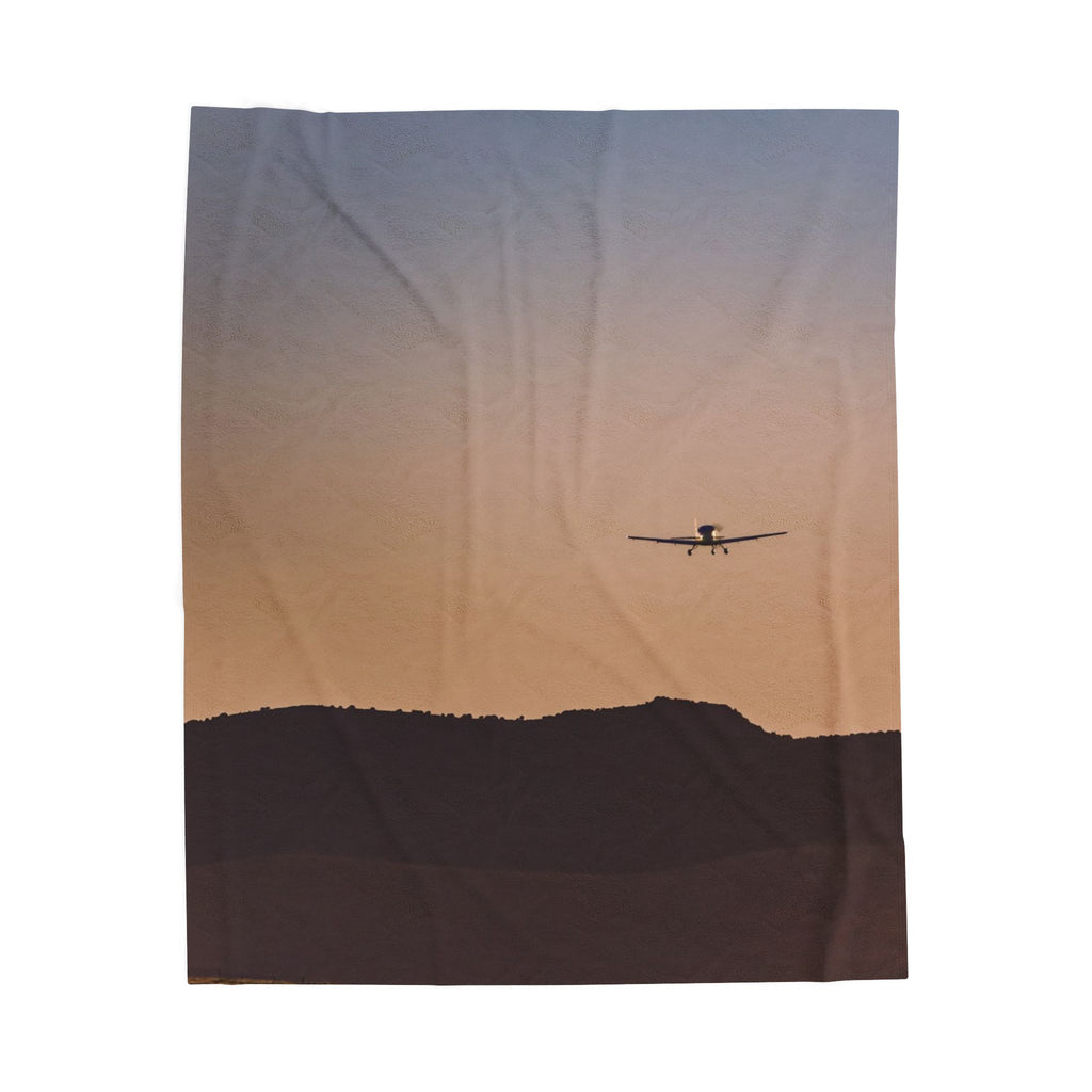 Sunset Flight Velveteen Plush Blanket — Cozy Airplane Silhouette Throw