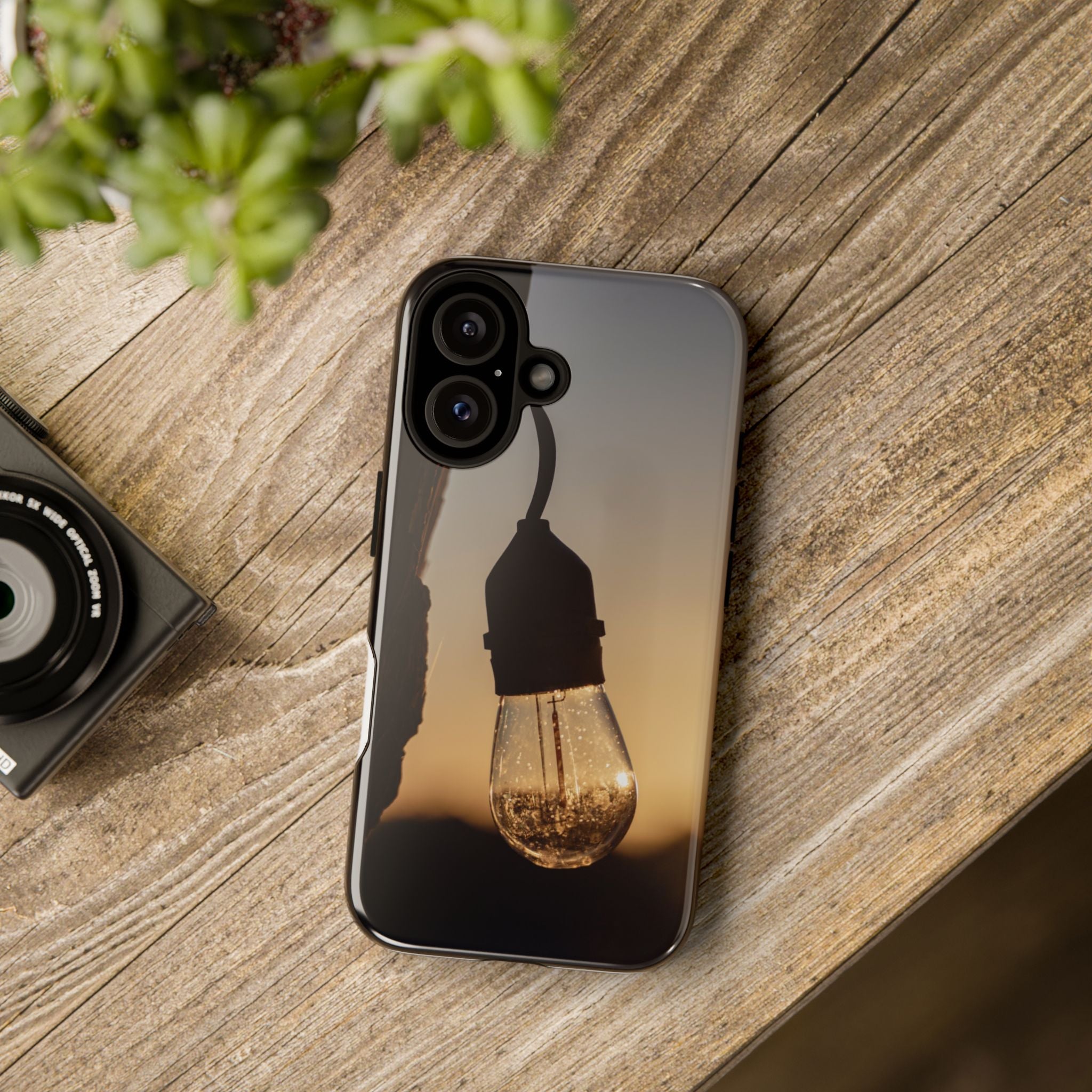 Vintage Edison Bulb Phone Case – Warm Sunset Light Protective Case